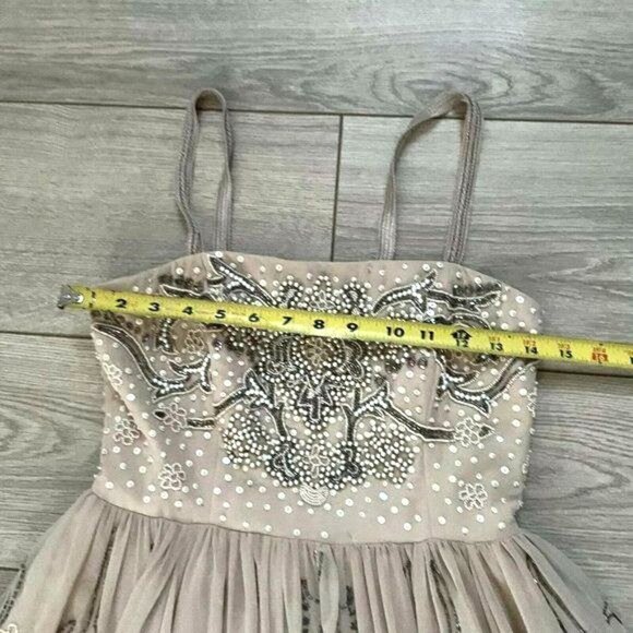 Needle and Thread Dress Hand Embellished Size 4 - Picture 9 of 11